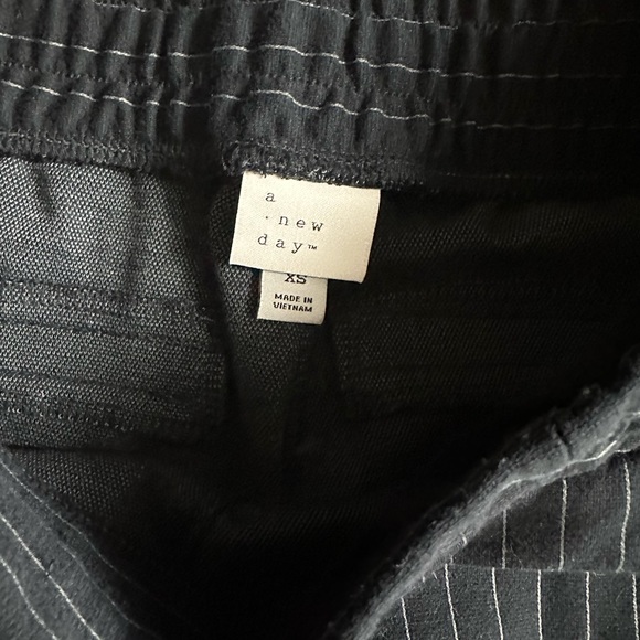 Navy and white, straight leg, elastic, pinstripe pants - Picture 3 of 4